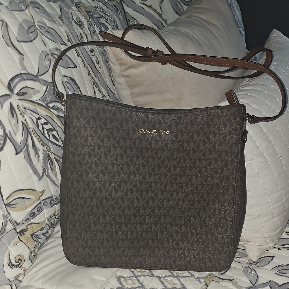 Michael Kors Brown Jet Set Travel Bag